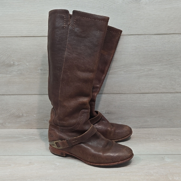 UGG Australia 3184 Women Brown Tall Boots Leather Riding Shoes Sz 7 - Picture 1 of 14